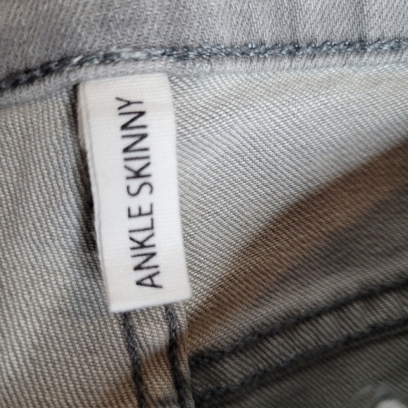 Rag & Bone Gray Raw Hem Ankle Skinny Jeans - Picture 10 of 15